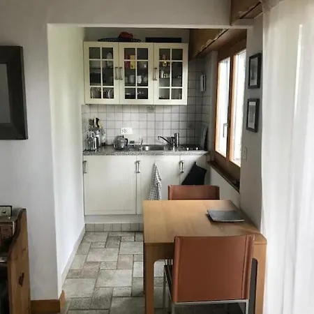 아파트 2 Pieces & Nature